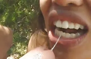 xxx 两个黑发人员用我的肛门点燃伍德曼的演员阵容